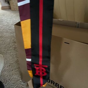 New Burberry scarf, silk, accessory for a purse